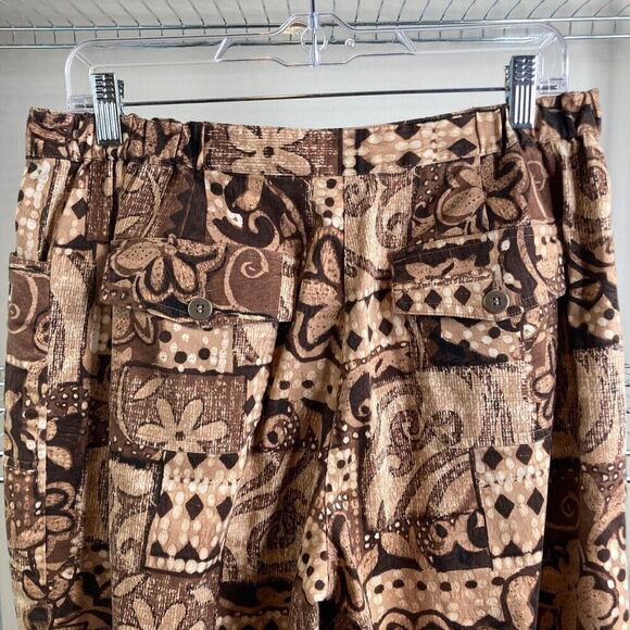 Chicos Women's Dark‎ Floral Boho Capri Pants Size 2 Beachy Lounging Vacation - Picture 4 of 12